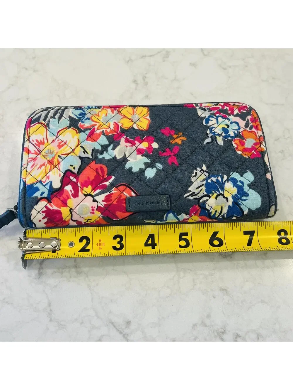 Vera Bradley Pretty Posies Georgia Wallet Gray Flowers Excellent Condition - Picture 2 of 7
